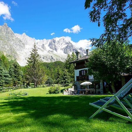 Hotel Locanda Belvedere Courmayeur Exterior foto