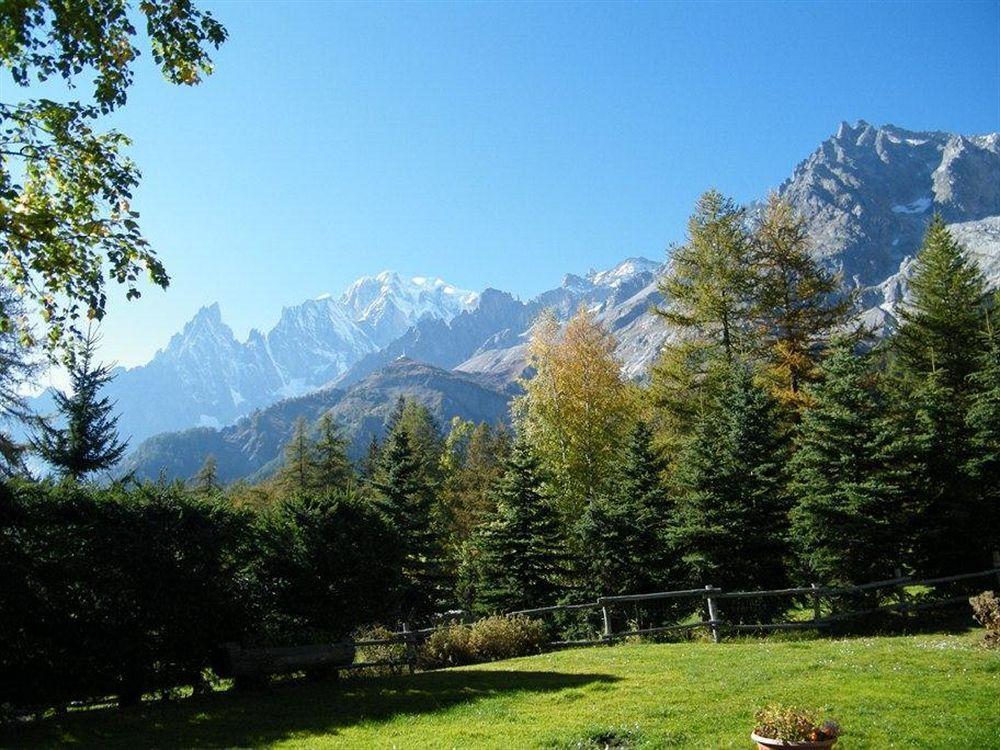 Hotel Locanda Belvedere Courmayeur Exterior foto